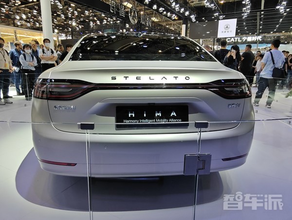 華為享界S9迎來首秀！鴻蒙智行多款新車亮相北京車展