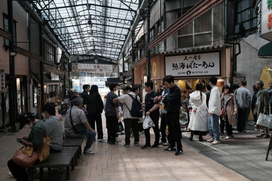 日元貶值讓日本游客留在國內，而游客卻蜂擁而至